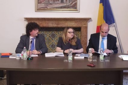 Un jurnalist român impus în Italia: Miruna Căjvăneanu